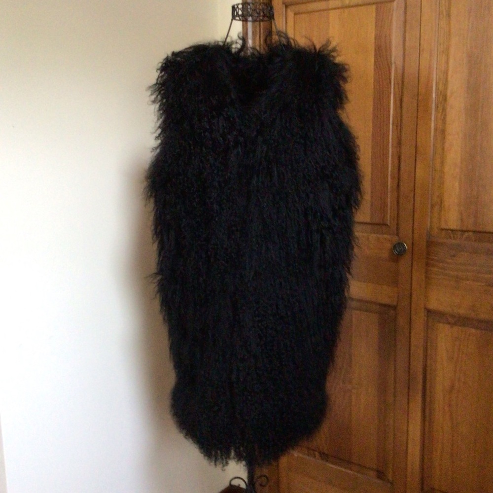 Browns of London black shearling vest, Mediun - Picture 3 of 10